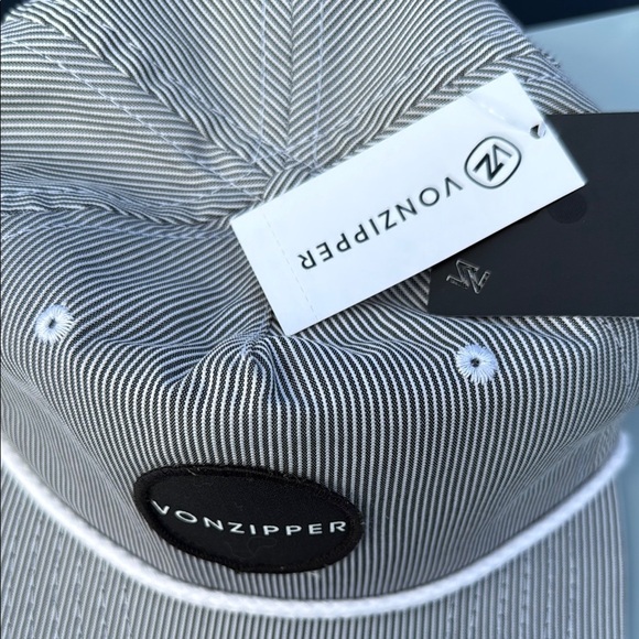 NEW-Von Zipper Gray Structured Baseball Hat SnapBack One Size - Picture 3 of 5